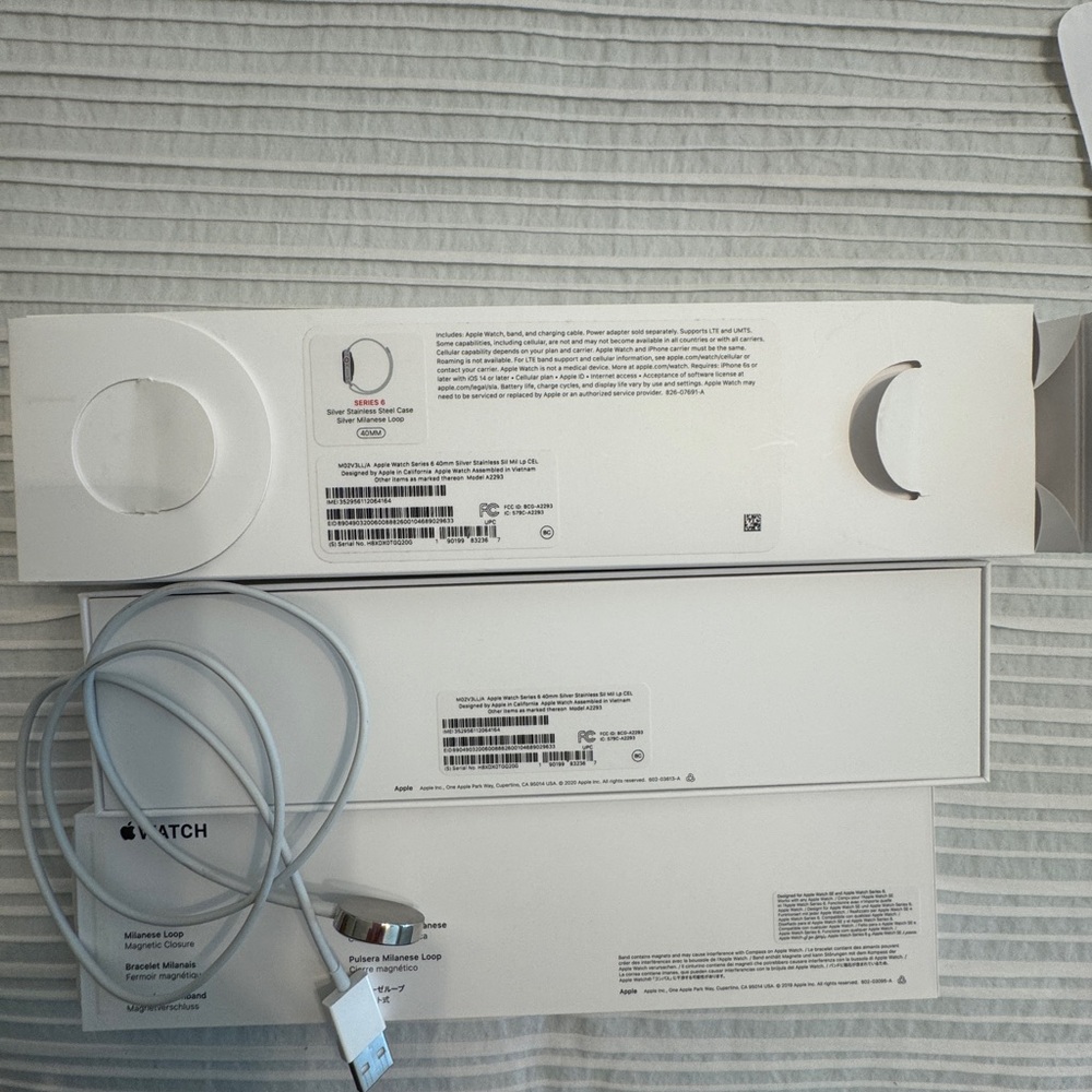 Apple Watch Stainless steel 6 series with cellular and gps. W/ Milanese loop - Picture 15 of 15